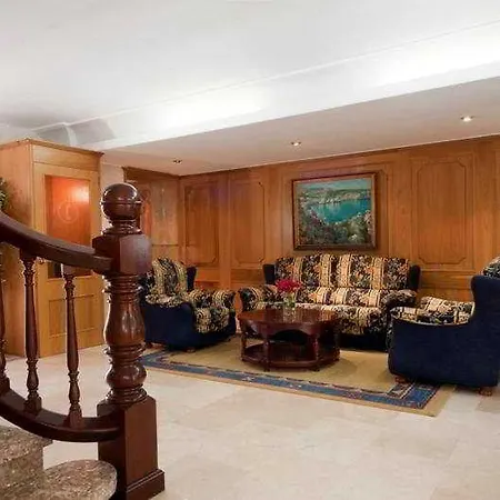 Hotel R2 Veronica 3*