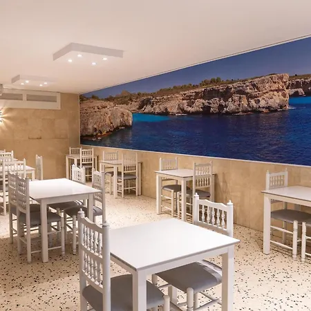 R2 Veronica 酒店 3*