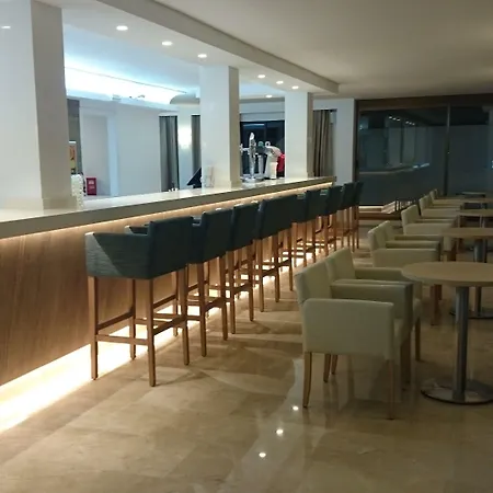 R2 Veronica 3* קאלה מילור