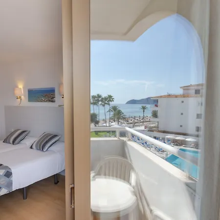 מלון R2 Veronica 3*