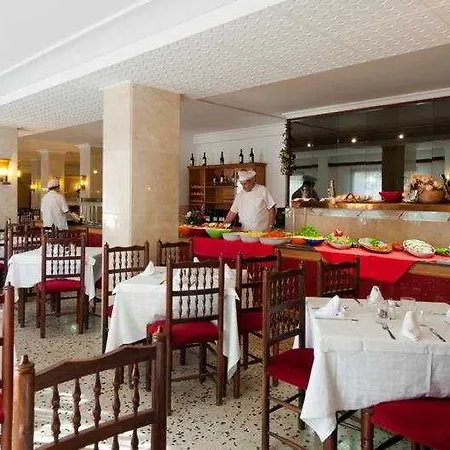 R2 Veronica Hotel 3*
