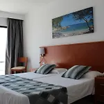 R2 Veronica Hotel