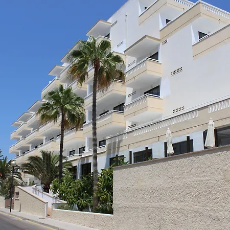 R2 Veronica Hotel 3*